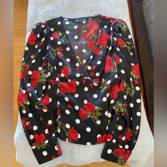 Zara Rose Blouse - Picture 2 of 9